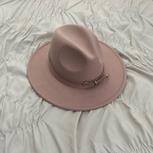 Altar’d State Camilla hat